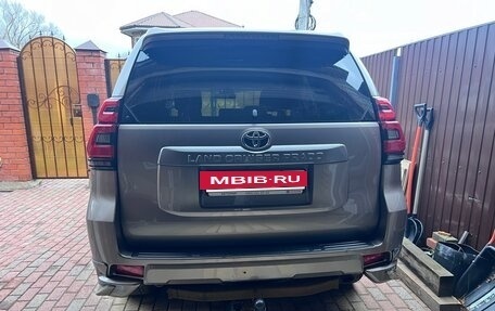 Toyota Land Cruiser Prado 150 рестайлинг 2, 2017 год, 4 100 000 рублей, 7 фотография