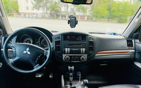 Mitsubishi Pajero IV, 2007 год, 1 690 000 рублей, 2 фотография
