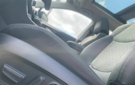 Toyota RAV4, 2025 год, 3 700 000 рублей, 12 фотография