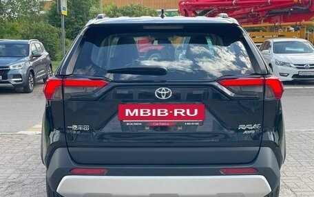 Toyota RAV4, 2025 год, 3 700 000 рублей, 6 фотография