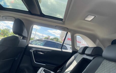 Toyota RAV4, 2025 год, 3 700 000 рублей, 29 фотография