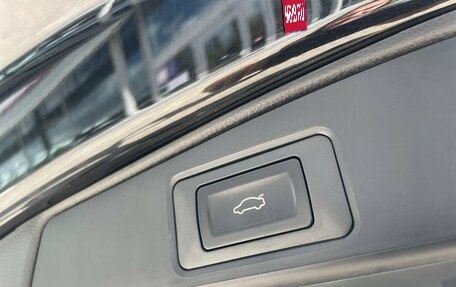 Toyota RAV4, 2025 год, 3 700 000 рублей, 32 фотография
