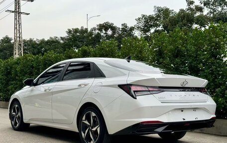 Hyundai Elantra, 2021 год, 1 550 000 рублей, 3 фотография