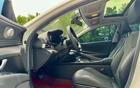 Hyundai Elantra, 2021 год, 1 550 000 рублей, 7 фотография