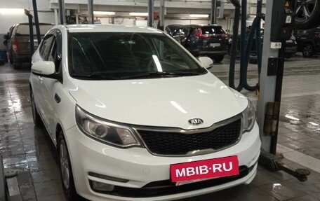 KIA Rio III рестайлинг, 2015 год, 1 050 000 рублей, 2 фотография