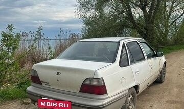 Daewoo Nexia I рестайлинг, 2001 год, 100 000 рублей, 3 фотография