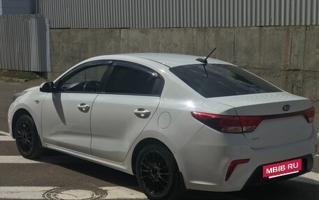 KIA Rio IV, 2017 год, 880 000 рублей, 4 фотография