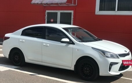 KIA Rio IV, 2017 год, 880 000 рублей, 3 фотография