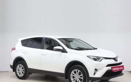 Toyota RAV4, 2018 год, 2 280 000 рублей, 3 фотография