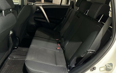 Toyota RAV4, 2018 год, 2 280 000 рублей, 25 фотография