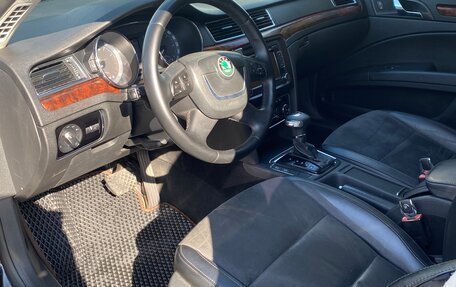 Skoda Superb III рестайлинг, 2010 год, 1 200 000 рублей, 12 фотография