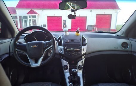 Chevrolet Cruze II, 2013 год, 800 000 рублей, 5 фотография