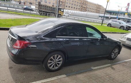 Mercedes-Benz E-Класс, 2019 год, 2 250 000 рублей, 2 фотография