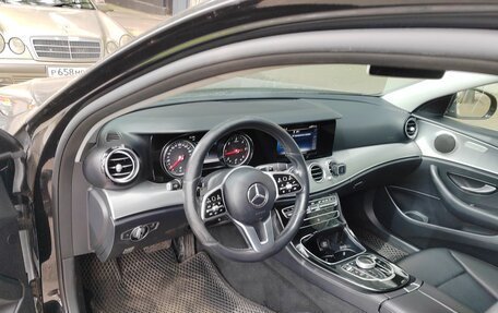 Mercedes-Benz E-Класс, 2019 год, 2 250 000 рублей, 8 фотография