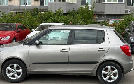 Skoda Fabia II, 2011 год, 595 000 рублей, 2 фотография