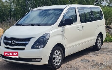 Hyundai Grand Starex Grand Starex I рестайлинг 2, 2011 год, 1 400 000 рублей, 4 фотография