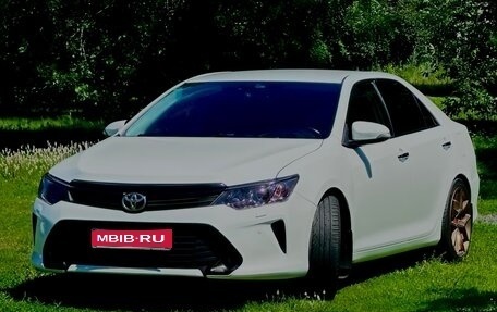 Toyota Camry, 2015 год, 2 250 000 рублей, 1 фотография