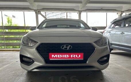 Hyundai Solaris II рестайлинг, 2018 год, 1 300 000 рублей, 1 фотография