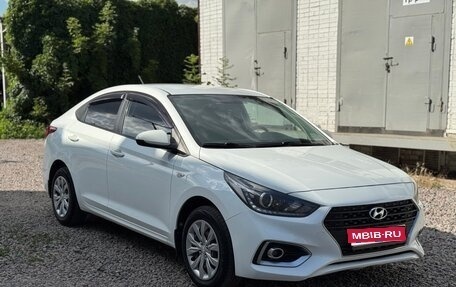 Hyundai Solaris II рестайлинг, 2017 год, 1 175 000 рублей, 1 фотография