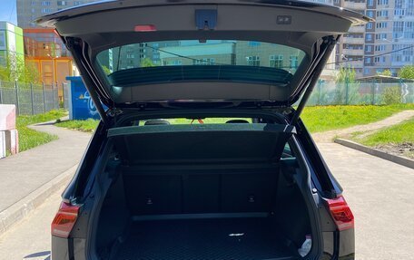 Volkswagen Tiguan II, 2021 год, 4 000 000 рублей, 13 фотография