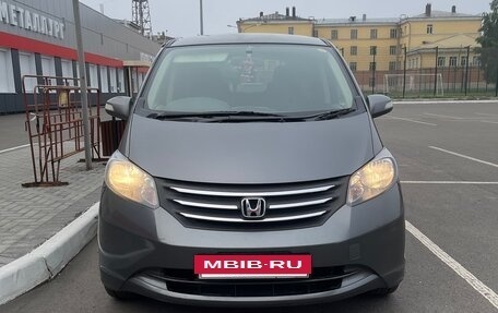 Honda Freed I, 2009 год, 900 000 рублей, 2 фотография