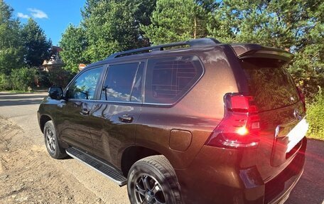 Toyota Land Cruiser Prado 150 рестайлинг 2, 2018 год, 5 200 000 рублей, 3 фотография