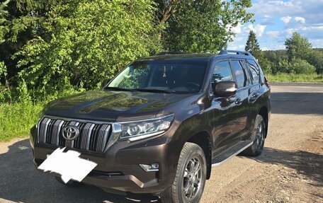 Toyota Land Cruiser Prado 150 рестайлинг 2, 2018 год, 5 200 000 рублей, 4 фотография