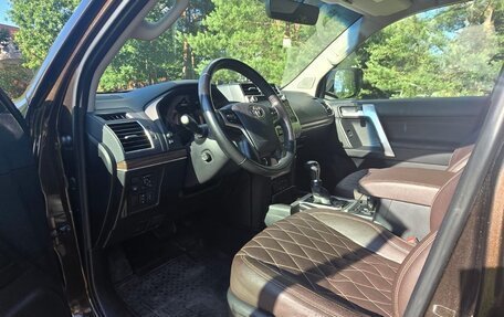 Toyota Land Cruiser Prado 150 рестайлинг 2, 2018 год, 5 200 000 рублей, 7 фотография