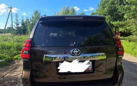 Toyota Land Cruiser Prado 150 рестайлинг 2, 2018 год, 5 200 000 рублей, 10 фотография