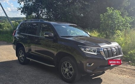 Toyota Land Cruiser Prado 150 рестайлинг 2, 2018 год, 5 200 000 рублей, 9 фотография
