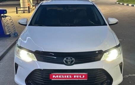 Toyota Camry, 2015 год, 2 250 000 рублей, 4 фотография