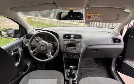 Volkswagen Polo VI (EU Market), 2015 год, 800 000 рублей, 11 фотография