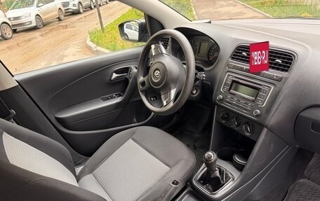 Volkswagen Polo VI (EU Market), 2015 год, 800 000 рублей, 9 фотография