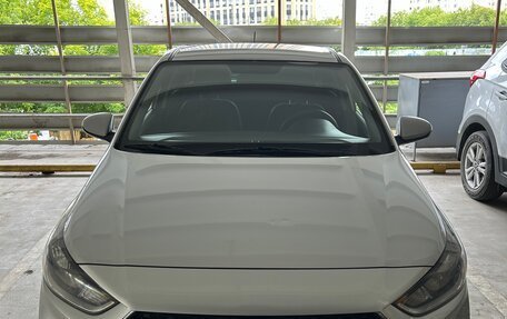 Hyundai Solaris II рестайлинг, 2018 год, 1 300 000 рублей, 5 фотография