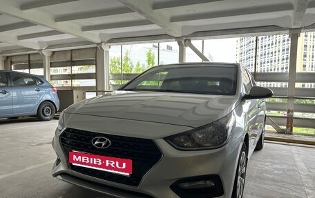 Hyundai Solaris II рестайлинг, 2018 год, 1 300 000 рублей, 2 фотография