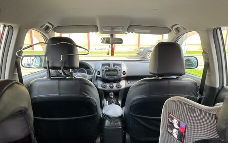 Toyota RAV4, 2010 год, 1 650 000 рублей, 4 фотография