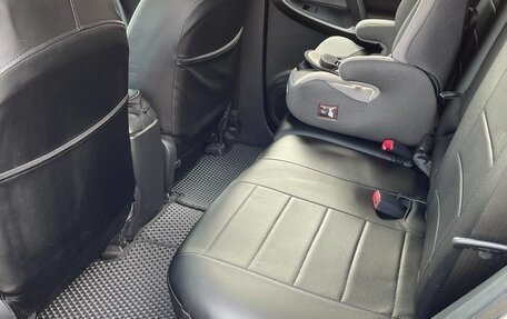 Toyota RAV4, 2010 год, 1 650 000 рублей, 13 фотография