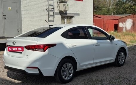 Hyundai Solaris II рестайлинг, 2017 год, 1 175 000 рублей, 3 фотография