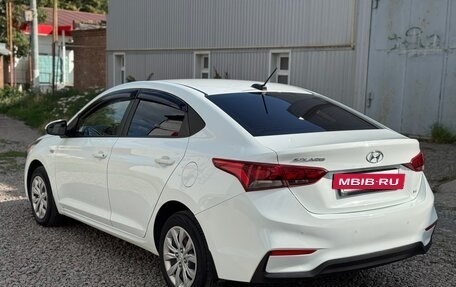 Hyundai Solaris II рестайлинг, 2017 год, 1 175 000 рублей, 5 фотография