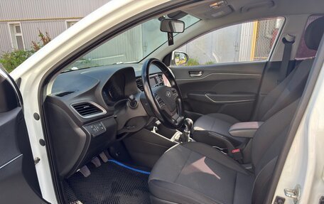 Hyundai Solaris II рестайлинг, 2017 год, 1 175 000 рублей, 10 фотография