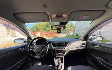Hyundai Solaris II рестайлинг, 2017 год, 1 175 000 рублей, 13 фотография