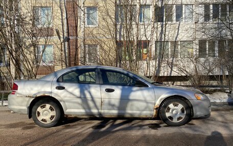 Dodge Stratus II, 2004 год, 120 000 рублей, 3 фотография