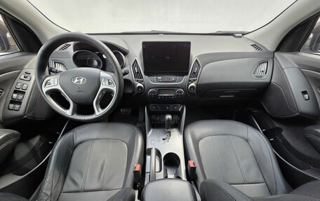 Hyundai ix35 I рестайлинг, 2015 год, 1 400 000 рублей, 11 фотография
