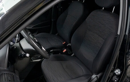 Hyundai Solaris II рестайлинг, 2015 год, 855 000 рублей, 14 фотография