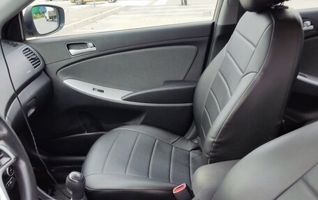 Hyundai Solaris II рестайлинг, 2012 год, 800 000 рублей, 7 фотография