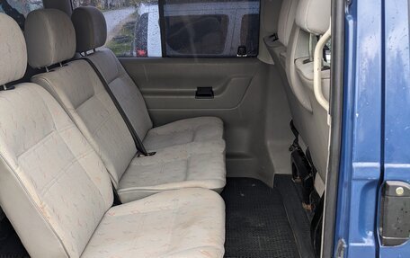 Volkswagen Transporter T4, 2002 год, 950 000 рублей, 8 фотография