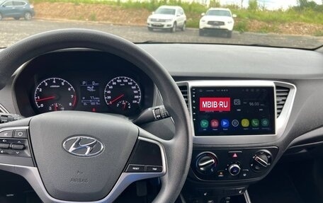 Hyundai Solaris II рестайлинг, 2019 год, 1 580 000 рублей, 11 фотография