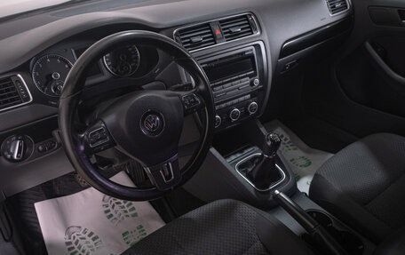 Volkswagen Jetta VI, 2012 год, 899 000 рублей, 10 фотография