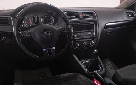 Volkswagen Jetta VI, 2012 год, 899 000 рублей, 11 фотография
