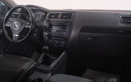 Volkswagen Jetta VI, 2012 год, 899 000 рублей, 17 фотография
